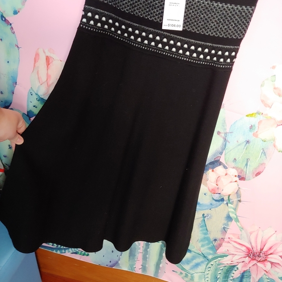 NEW Bcbgeneration | Black White Knit V-Neck Sweater Dress Fit & Flare Medium - Picture 4 of 15